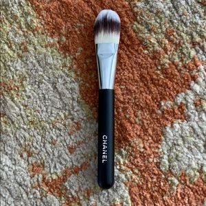 CHANEL Les Pinceaux de Chanel #6 FOUNDATION BRUSH
